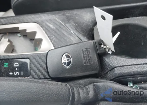 2015 Toyota Rav4 Limited z USA, uszkodzony, nr VIN 2T3DFREV0FW370054